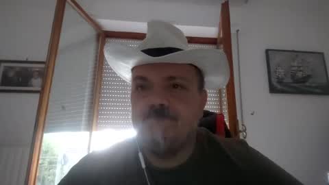 Snapshot of theitalianpapi chatting on July 14, 5:34 am Pippo71 online show from July 14, 5:34 am