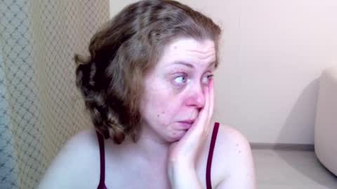 Ella online show from February 21, 8:21 pm