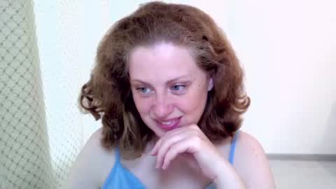 Snapshot of theladysblush chatting on June 15, 6:15 am Ella online show from June 15, 6:15 am
