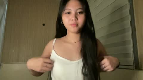 Snapshot of thelifeof_kiara chatting on June 27, 7:41 pm thelifeof_kiara online show from June 27, 7:41 pm