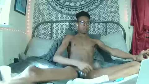 thelnd_bates online show from April 23, 10:14 am