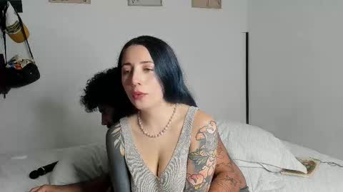 Snapshot of thelovers666 chatting on January 13, 4:34 pm Evangeline and Asaf online show from January 13, 4:34 pm