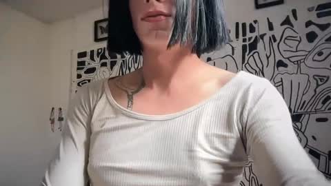 Snapshot of thematryoshka chatting on December 15, 7:40 pm Lucy Lucy online show from December 15, 7:40 pm