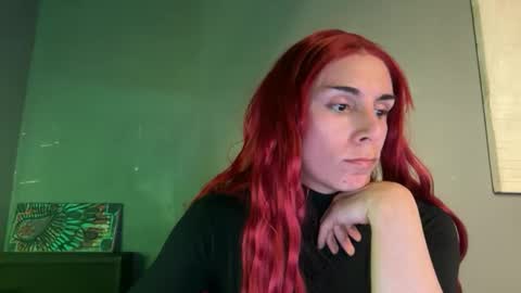 Snapshot of thematryoshka chatting on February 1, 12:42 am Lucy Lucy online show from February 1, 12:42 am