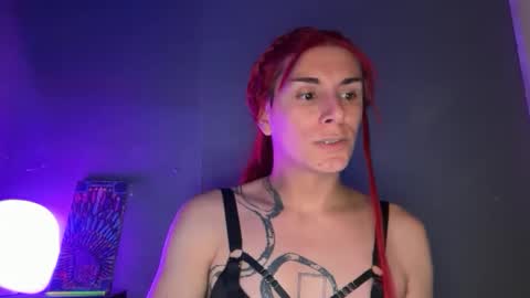 Snapshot of thematryoshka chatting on February 10, 3:32 am Lucy Lucy online show from February 10, 3:32 am