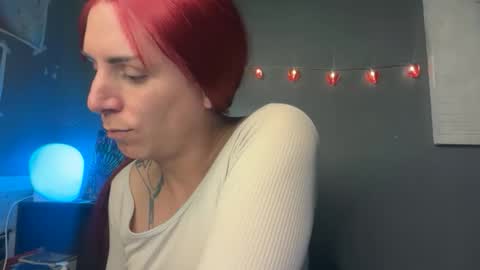 Snapshot of thematryoshka chatting on March 2, 11:11 pm Lucy Lucy online show from March 2, 11:11 pm