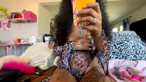 the moody witch online show from November 12, 6:41 pm