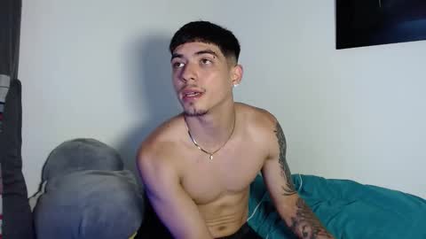 theo_levis online show from March 28, 8:08 pm