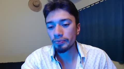 Snapshot of theo_stone04 chatting on November 13, 7:46 pm Theo online show from November 13, 7:46 pm