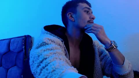 Snapshot of theo_stone04 chatting on March 31, 6:58 am Theo online show from March 31, 6:58 am