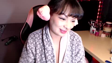 Sara online show from May 19, 5:41 pm