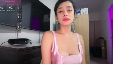 Amber DONT FORGET TO FOLLOW ME AND THUMBS UP online show from April 16, 3:35 pm