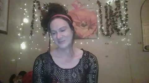 sillymillie0 online show from April 15, 9:15 pm