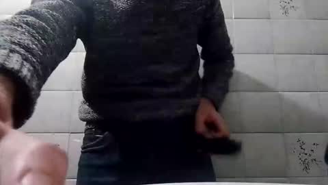 Snapshot of thesixpack_ chatting on March 3, 2:01 pm thesixpack_ online show from March 3, 2:01 pm