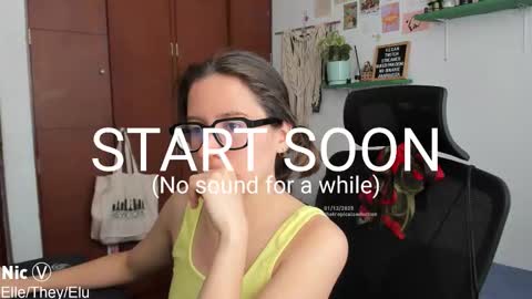 Nicole online show from December 1, 1:16 pm