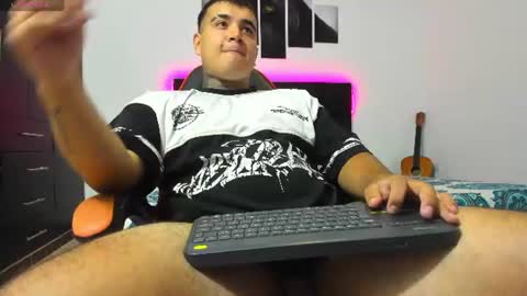 Thiago online show from June 12, 2:21 am