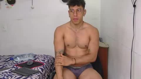 thiago_happy online show from July 9, 1:04 pm