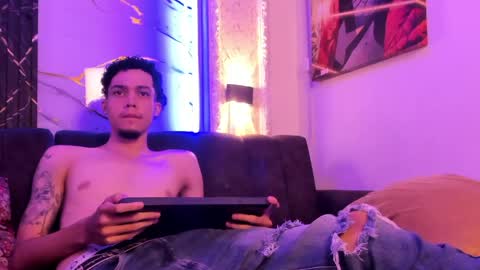 Snapshot of thiago_preston chatting on April 30, 8:04 pm Thiago online show from April 30, 8:04 pm