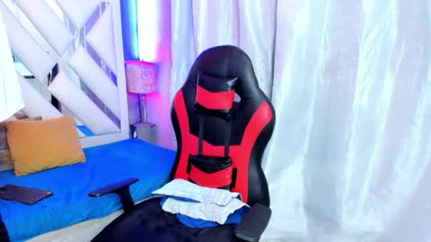 Snapshot of thiago_preston chatting on May 2, 7:41 pm Thiago online show from May 2, 7:41 pm