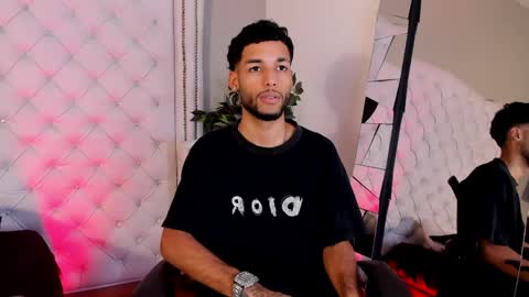 ThiagoFerreti online show from April 15, 1:56 am