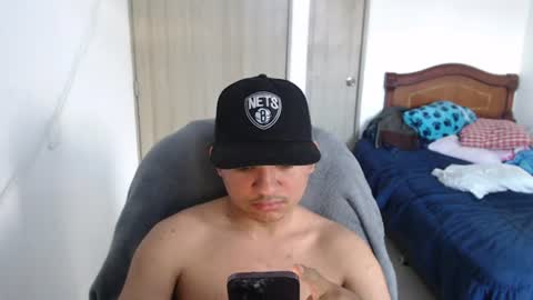thiagohoyos online show from July 25, 9:56 pm