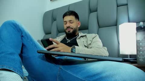 Thia Gomez online show from March 13, 7:53 pm