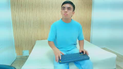 Thiam online show from March 30, 9:05 pm