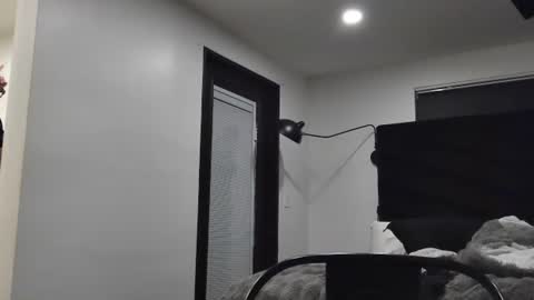 thiccbull12 online show from August 4, 9:56 am