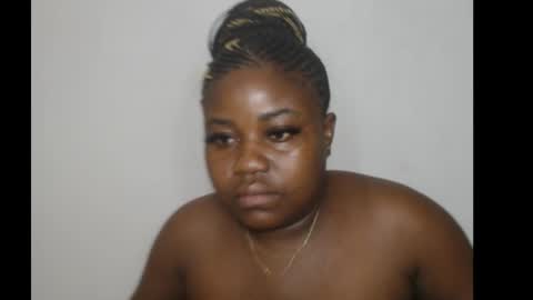 Snapshot of thickebonny7 chatting on February 14, 10:45 am thickebonny7 online show from February 14, 10:45 am