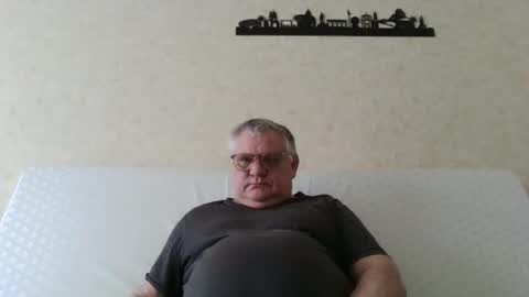 Thierrysymp online show from February 15, 10:36 am