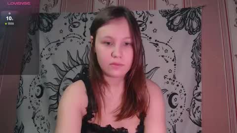 thighswithspikes online show from November 21, 10:14 am