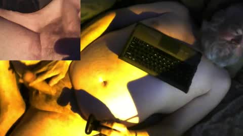 Snapshot of thisguyscott976866 chatting on February 2, 7:40 am Thisguyscott online show from February 2, 7:40 am