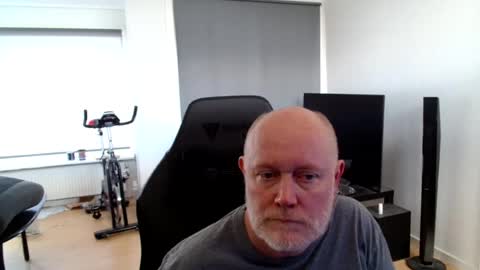 thomas806035 online show from August 6, 10:17 am