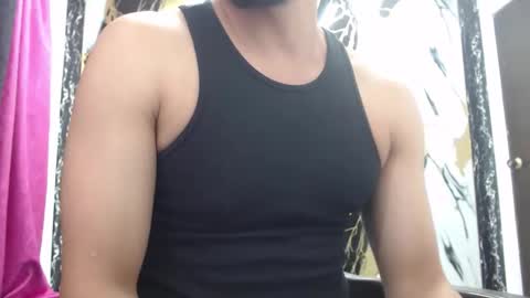 Snapshot of thomas_neuman chatting on February 6, 8:23 pm Thomas online show from February 6, 8:23 pm