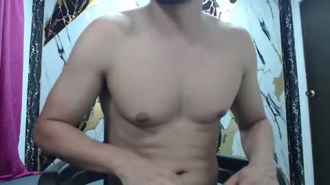 Snapshot of thomas_neuman chatting on February 18, 8:16 pm Thomas online show from February 18, 8:16 pm