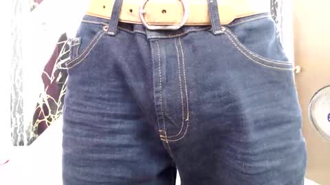 Snapshot of thomas_neuman chatting on May 22, 11:10 pm Thomas online show from May 22, 11:10 pm