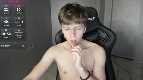 Tomas online show from June 2, 6:21 pm