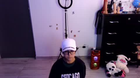 Snapshot of thomascooper_cams chatting on July 3, 9:21 pm VALERIA online show from July 3, 9:21 pm