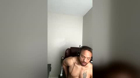 Snapshot of thomasgwhitecft chatting on July 6, 3:36 pm FatherTime online show from July 6, 3:36 pm