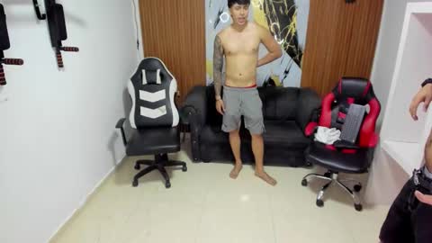 thomson_hot01 online show from March 14, 5:46 am