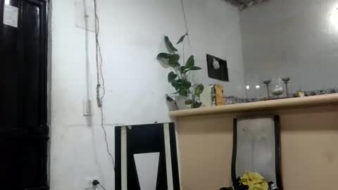 Snapshot of thonybeiio chatting on October 26, 2:17 am thonybeiio online show from October 26, 2:17 am