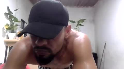 Snapshot of thonybeiio chatting on November 5, 9:59 pm thonybeiio online show from November 5, 9:59 pm