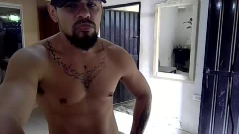 Snapshot of thonybeiio chatting on November 23, 4:29 pm thonybeiio online show from November 23, 4:29 pm