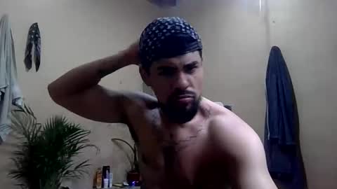 Snapshot of thonybeiio chatting on December 5, 7:21 pm thonybeiio online show from December 5, 7:21 pm