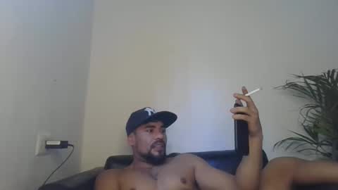 Snapshot of thonybeiio chatting on February 9, 6:45 pm thonybeiio online show from February 9, 6:45 pm