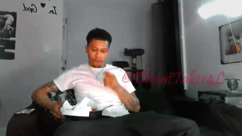 ThroatTaker4l  online show from May 27, 7:38 am