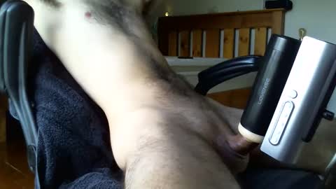throbmasterr online show from May 4, 12:17 am