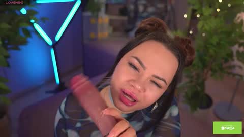 Brittney online show from December 18, 8:31 am