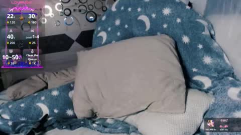 Snapshot of tia_meow chatting on November 30, 12:58 am tiameow online show from November 30, 12:58 am