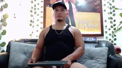 tiago andrade online show from October 8, 9:12 pm